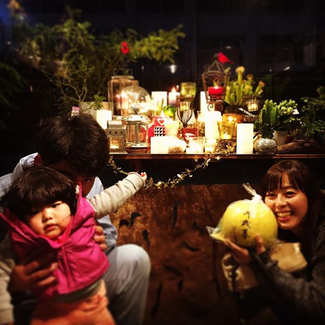 12月28日candle night21日目 キャンドル28個の今日は橋本家の皆様がゲストでございます!晩白柚と共に^_^#GGプランツ研究所 #flowerbird #日々の暮らし #花屋 #plants #candle #晩白柚 #八代 #キャンドル #ソフォラ #サラセニア