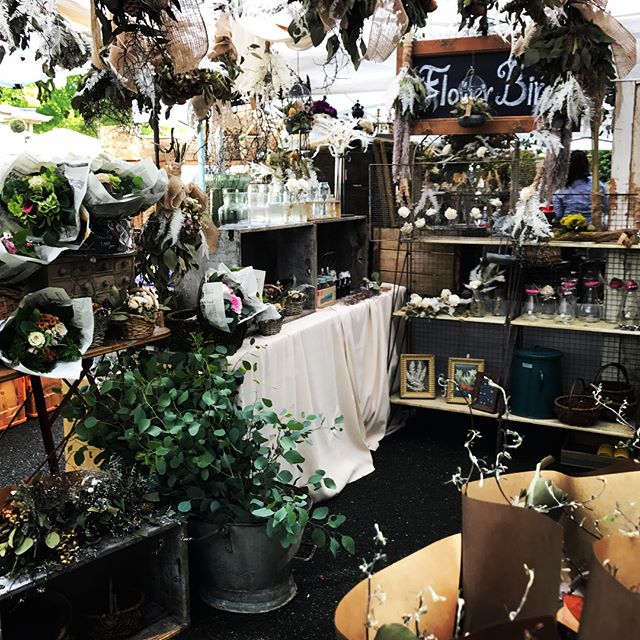 9/18秋晴れの空の下護国神社 蚤の市 無事に参加させて、いただきありがとうございました。沢山のお客様との出逢いに感謝しております。護国神社 蚤の市 Green Marketへ足を運んで頂きました皆様、ありがとうございました。#護国神社 #蚤の市 #flowerbird #ggプランツ研究所 #flower #green #plants #ドライフラワー #greenmarket